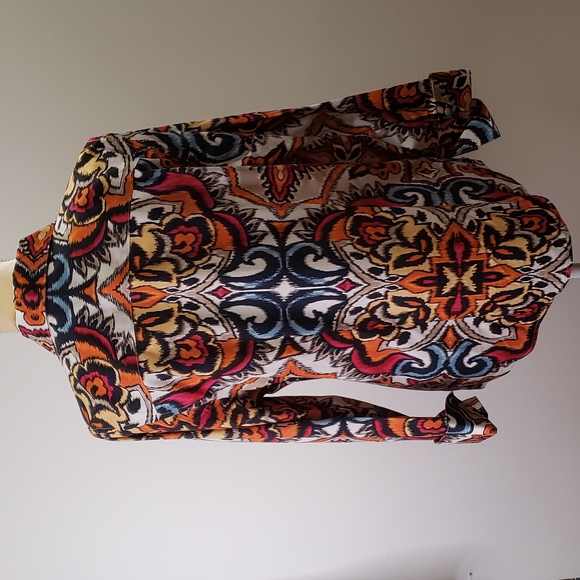 Chico's size 1 brightly colored button down shirt.  F39 - Picture 4 of 9